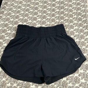Nike Ultra  High Waist DriFit women’s shorts  sz L